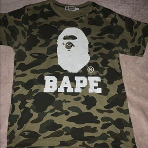BAPE TEE SIZE MEDIUM